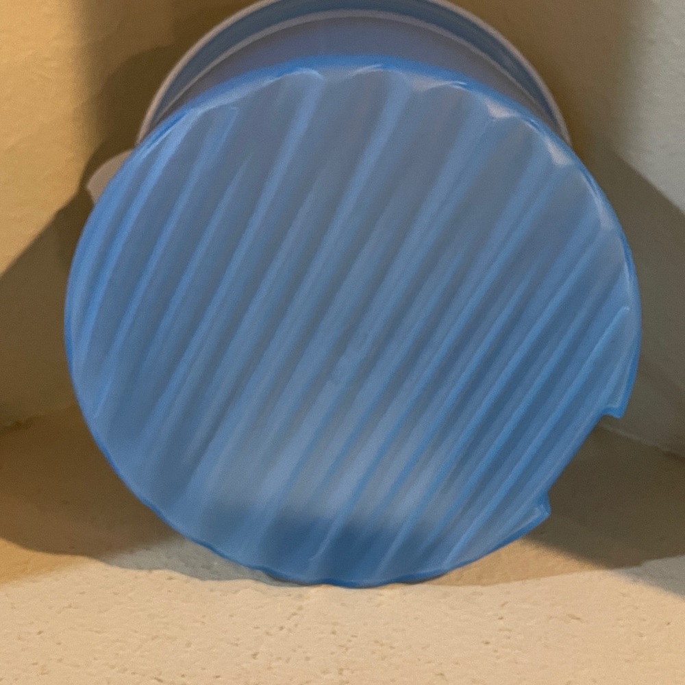 Tupperware Fridgesmart Large Round Container - Picture 7 of 12